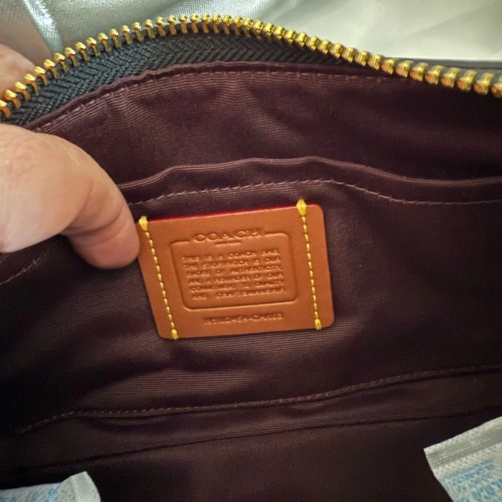 ⭐️Coach NWT Black Pebble Leather Teri Shoulder Bag With Gold Rivets⭐️ - Picture 4 of 11